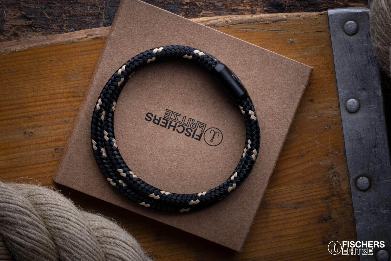 fischers-fritze-torpedogarnele-edward-segeltau-armband-schwarz-olivgr-n-natur image 3
