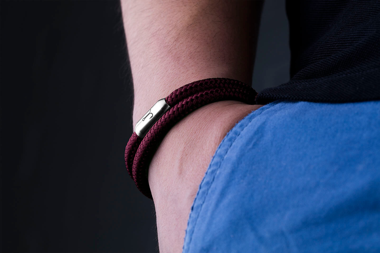 fischers-fritze-garnele-heinrich-segeltau-armband-dunkelrot-6-mm image 2