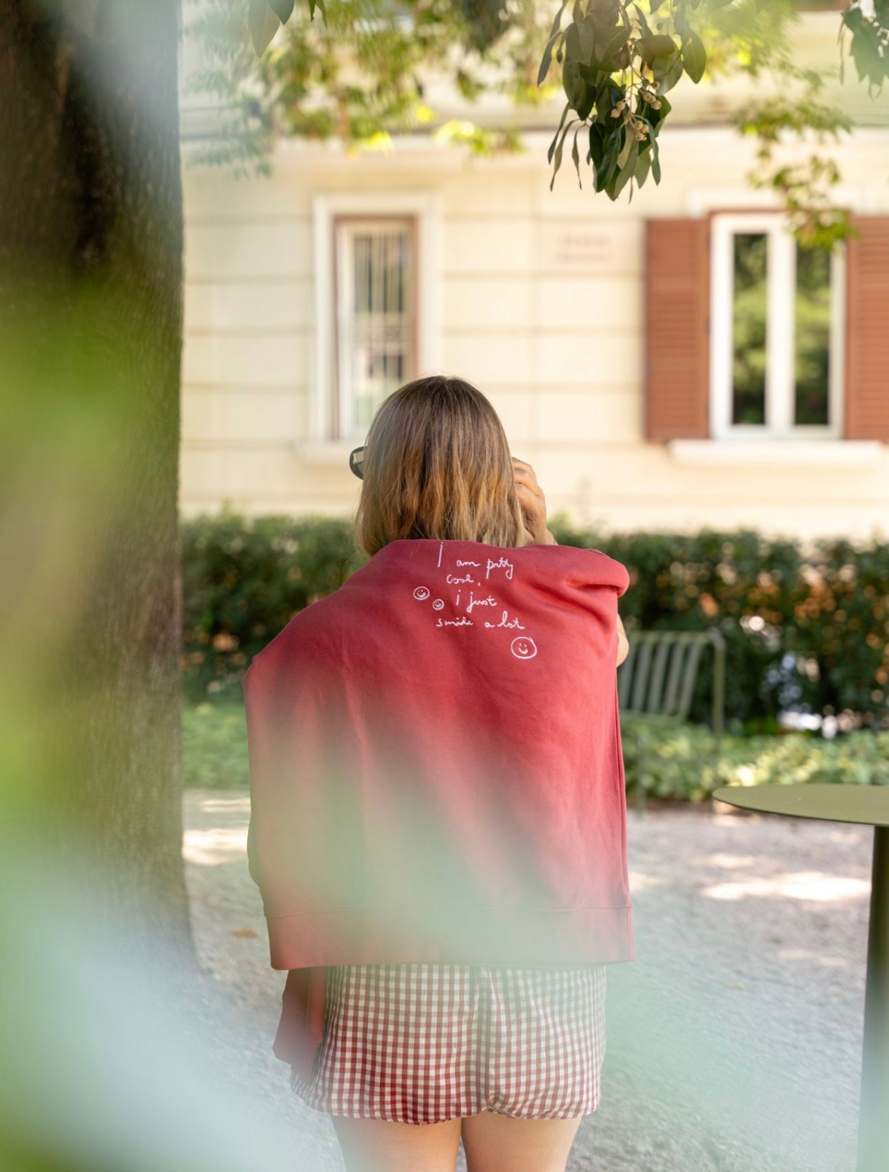 wald-x-rothsicht-pretty-cool-jumper-bordeaux-bio-baumwolle-oversize image 3