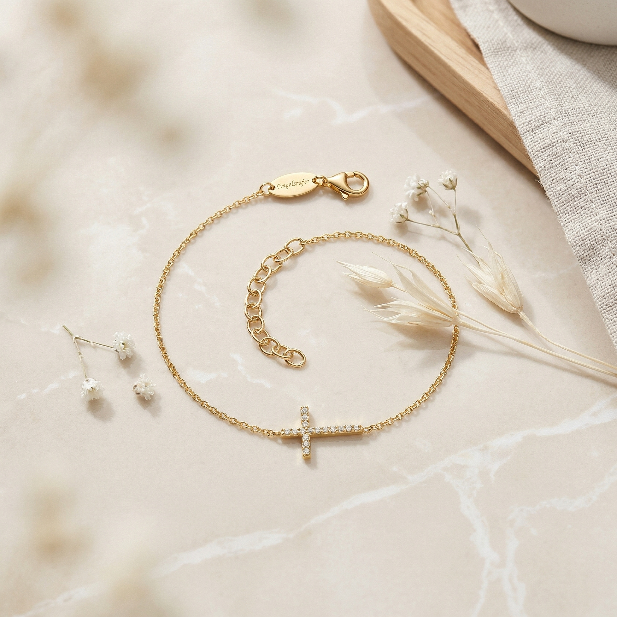 engelsrufer-armband-925er-silber-kreuz-gold-mit-zirkonia image 3