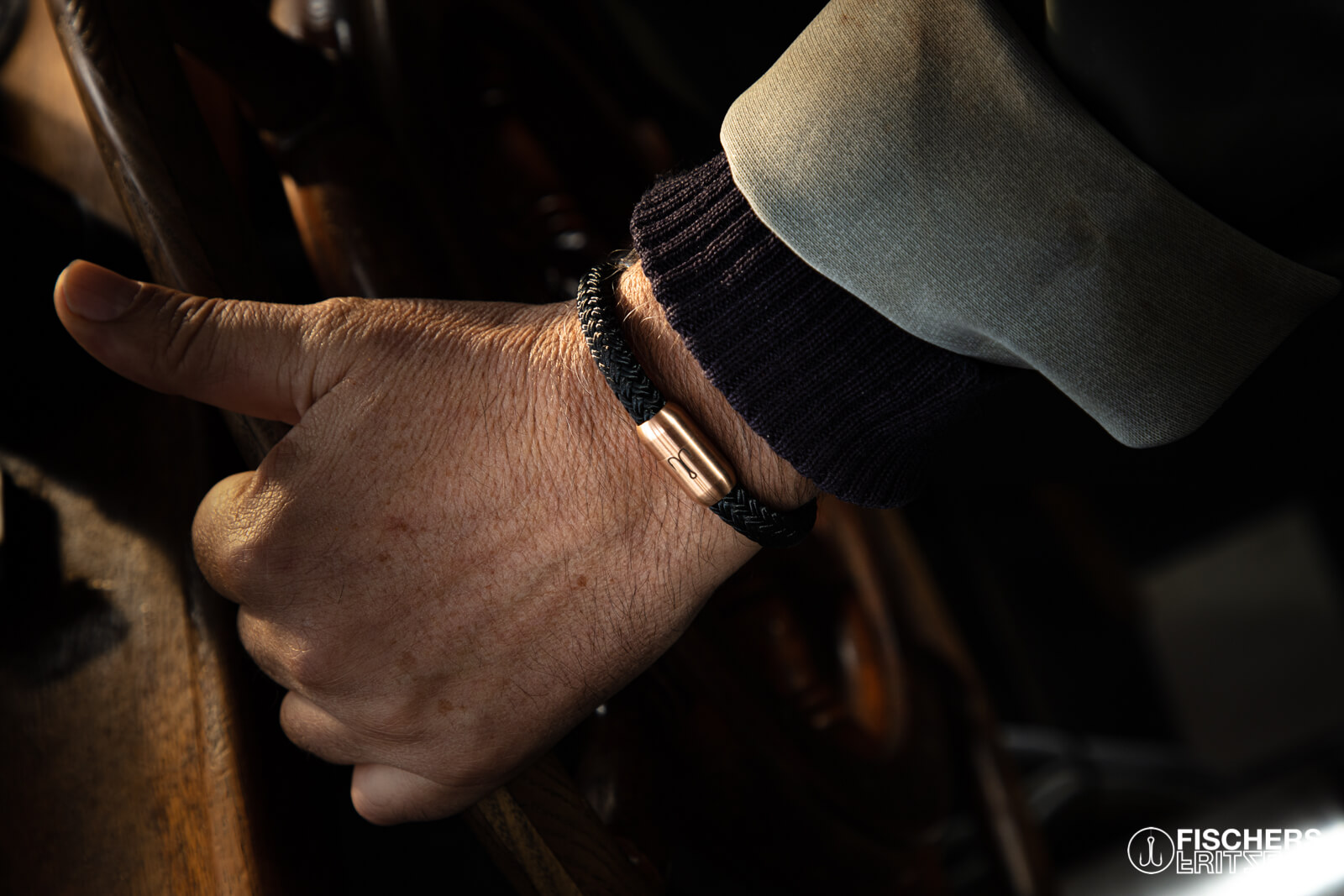 fischers-fritze-k-nigsmakrele-gabriel-segeltau-armband-schwarz image 3