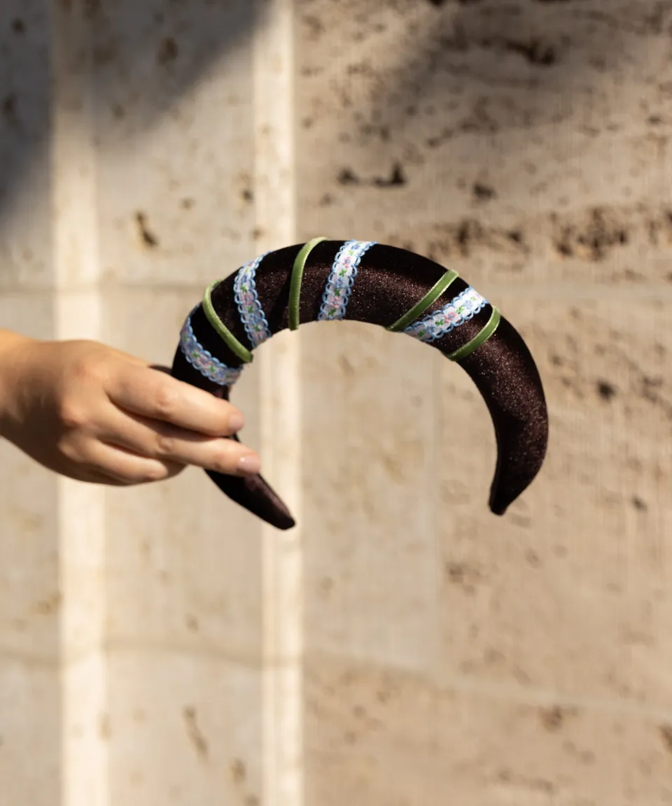 wald-berlin-headband-swirl-dark-brown-samt-haarreif-wiesn-sample-sale image 1