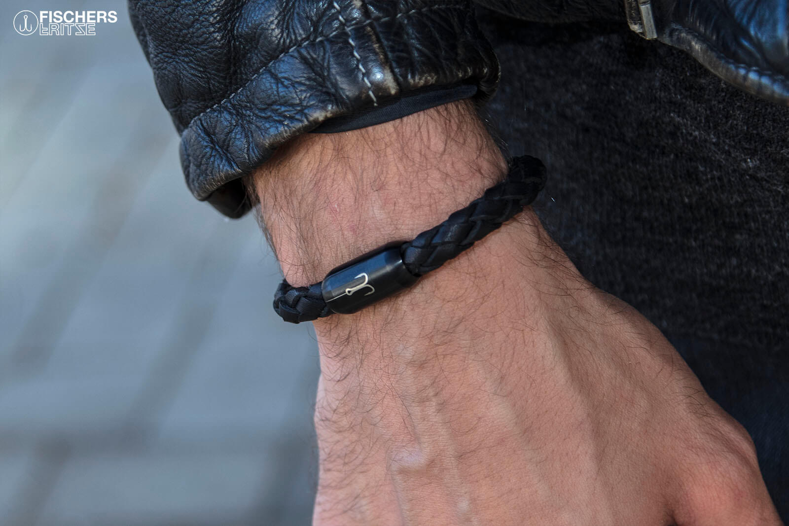 fischers-fritze-torpedomakrele-francisco-armband-schwarz-geflochtenes-rindsleder image 2