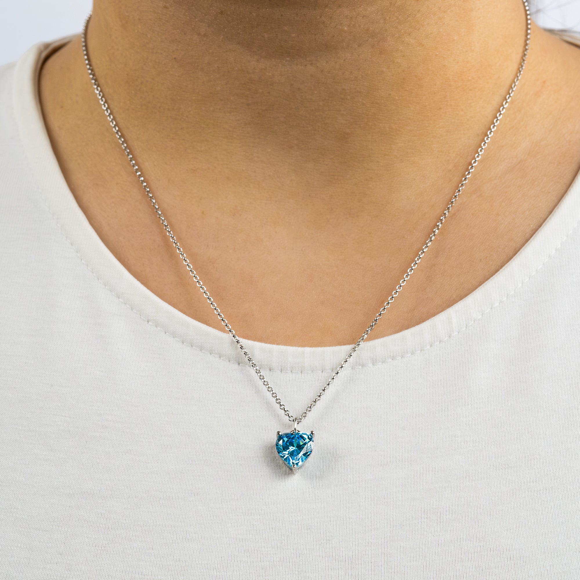 engelsrufer-halskette-925er-silber-herz-shiny-mit-zirkonia-blau image 2