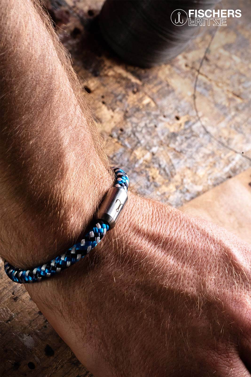 fischers-fritze-krabbe-mona-segeltau-armband-marineblau-stahlblau-weiss-6-mm image 3