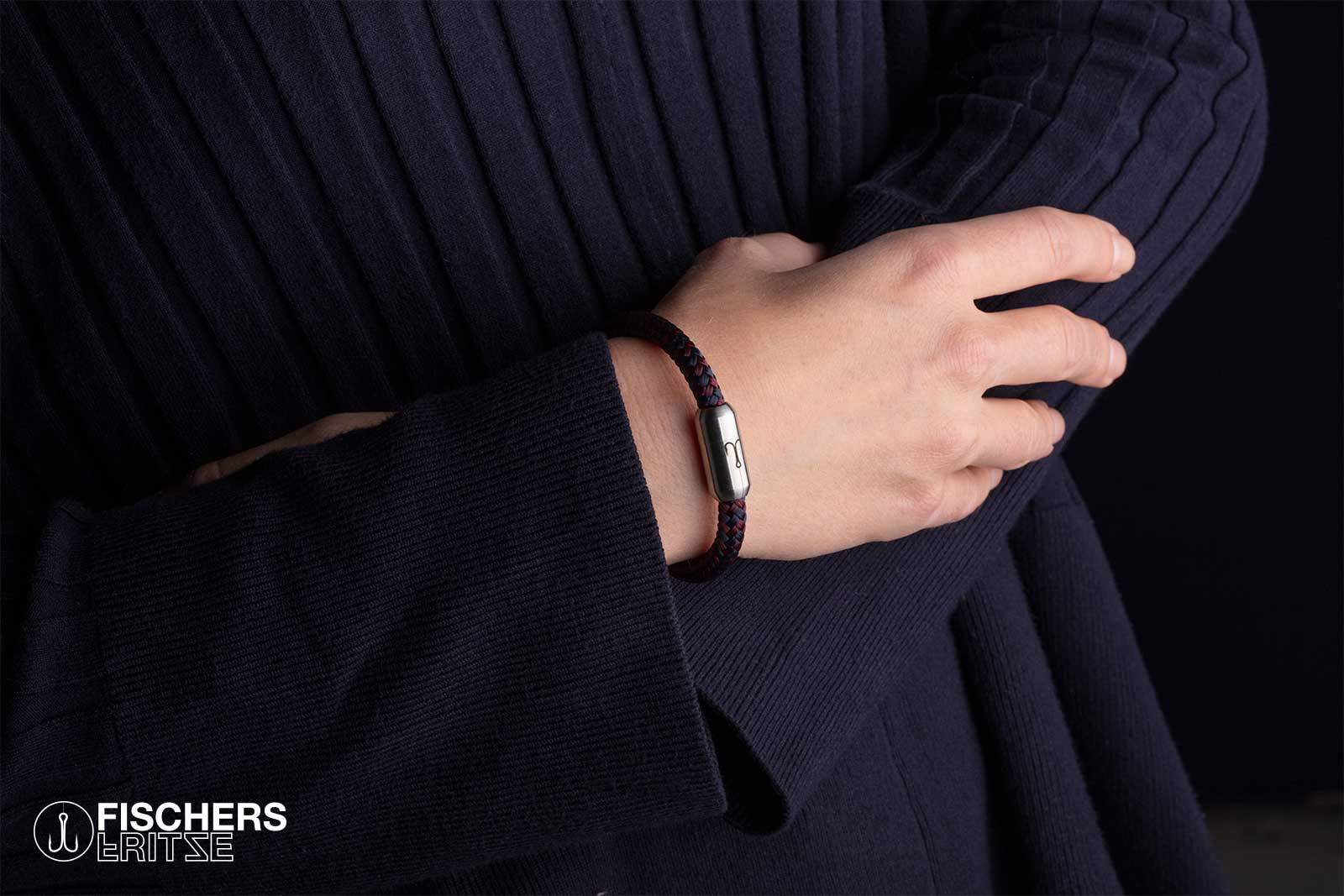 fischers-fritze-krabbe-brunhilde-segeltau-armband-marineblau-dunkelrot image 2