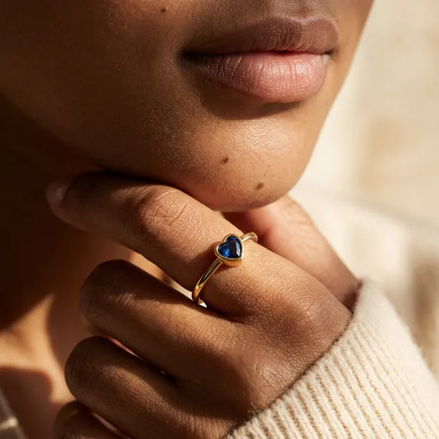 paul-hewitt-heart-of-the-sea-mono-ring-gold image 1