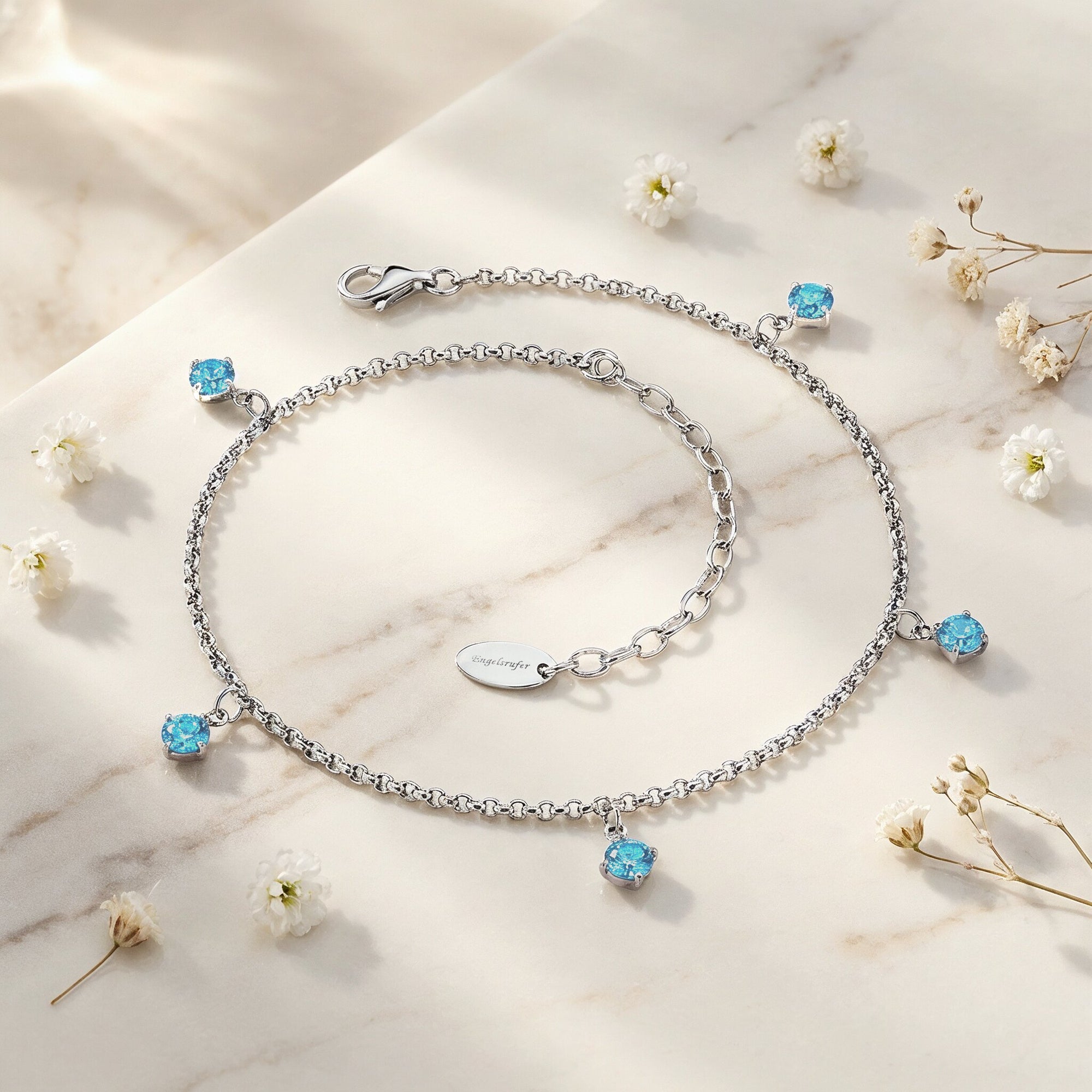 engelsrufer-shiny-fu-kette-edelstahl-silber-mit-zirkonia-blau image 3