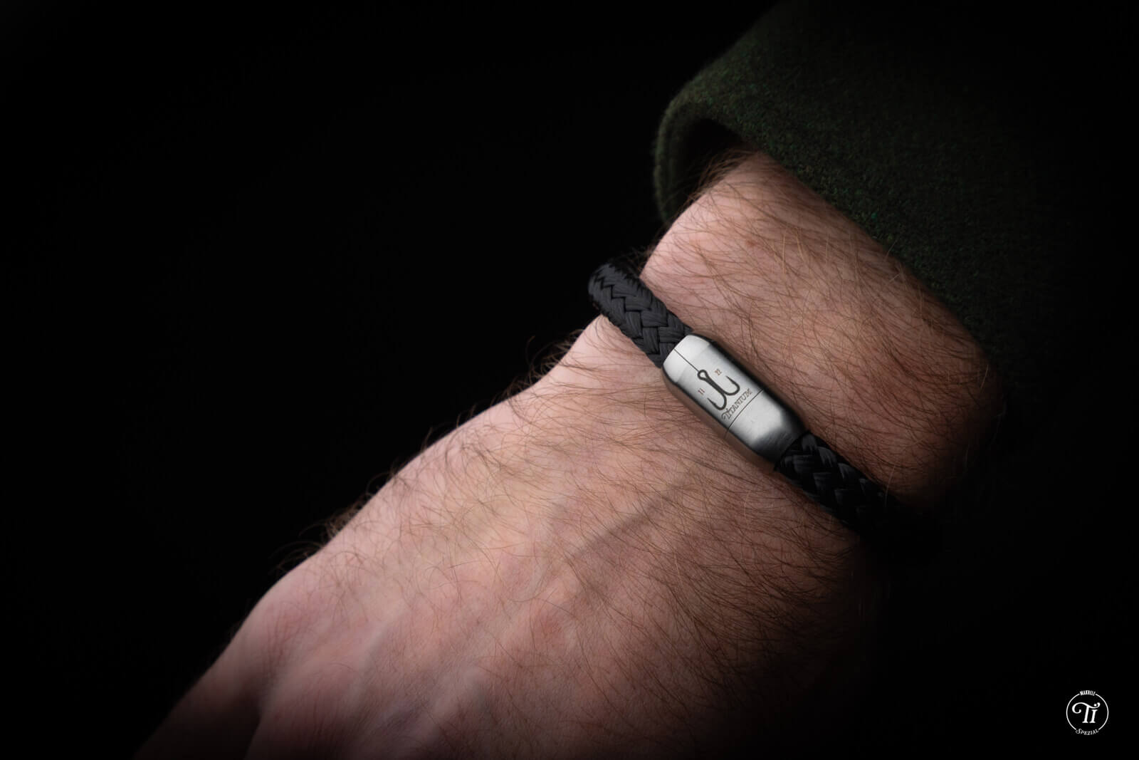fischers-fritze-makrele-spezial-knut-armband-schwarz-titanverschluss image 2
