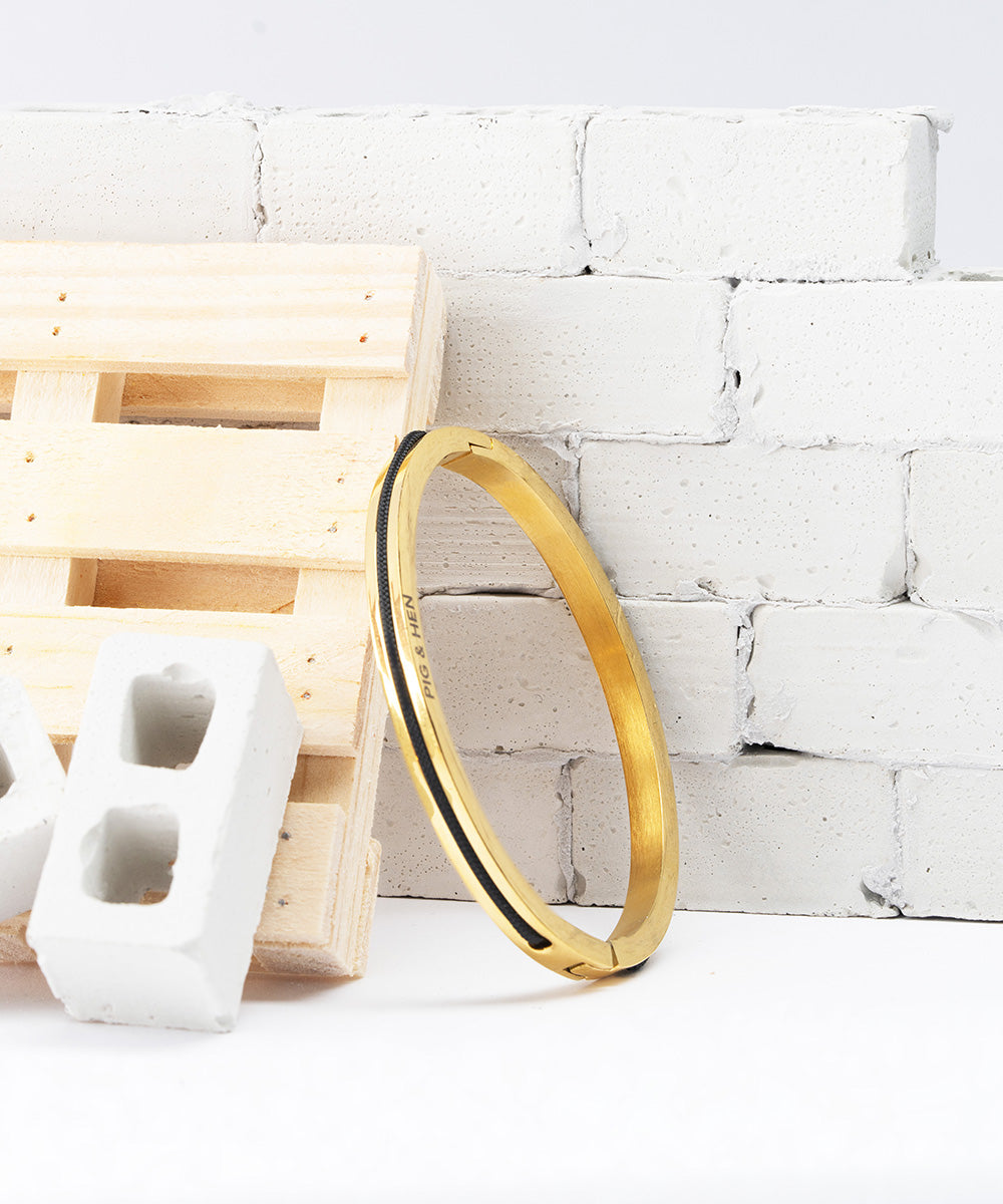 pig-hen-maya-lou-black-damen-bangle-gold image 3