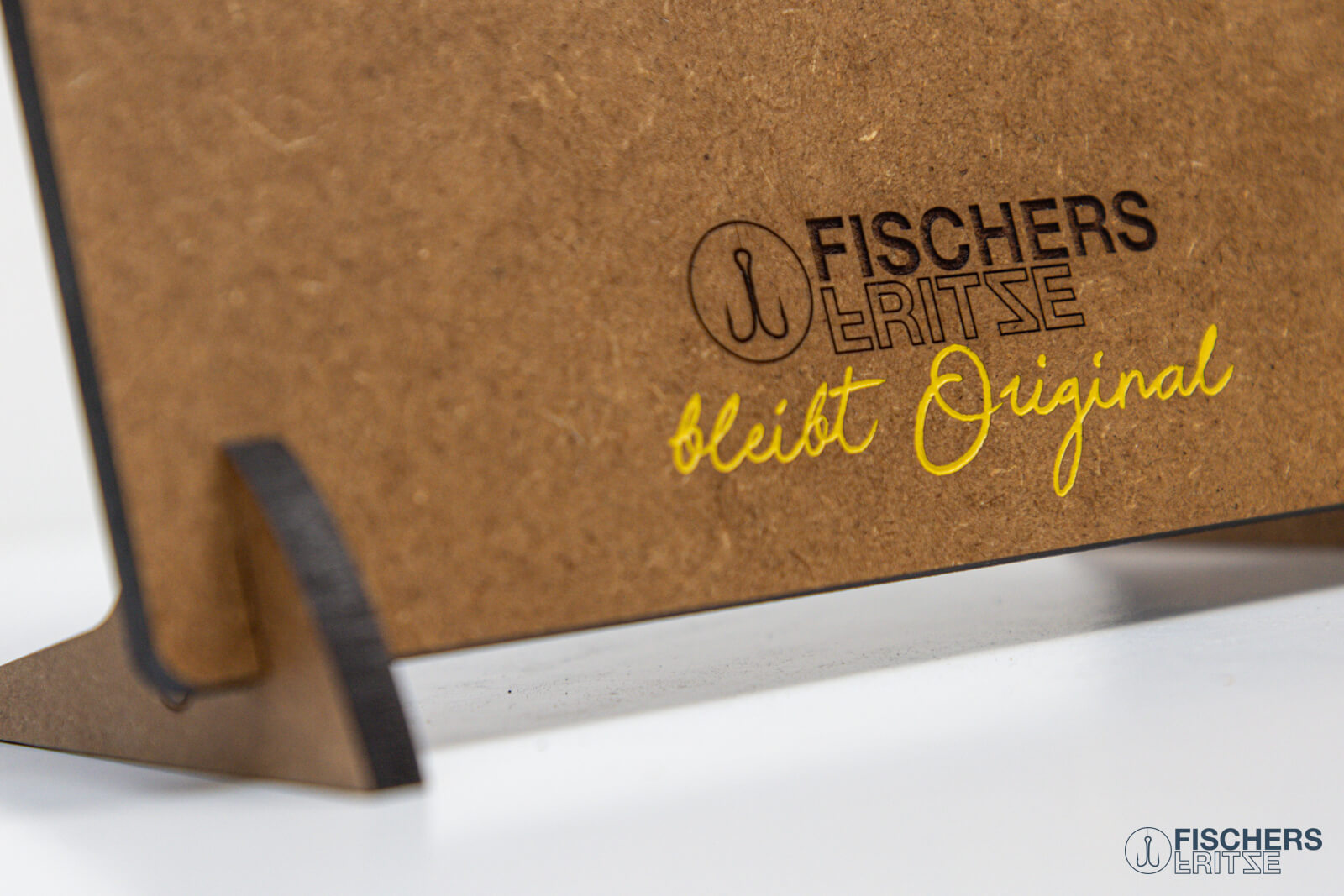 fischers-fritze-aufsteller-dicker-hering-verkaufsdisplay-aus-holz image 3