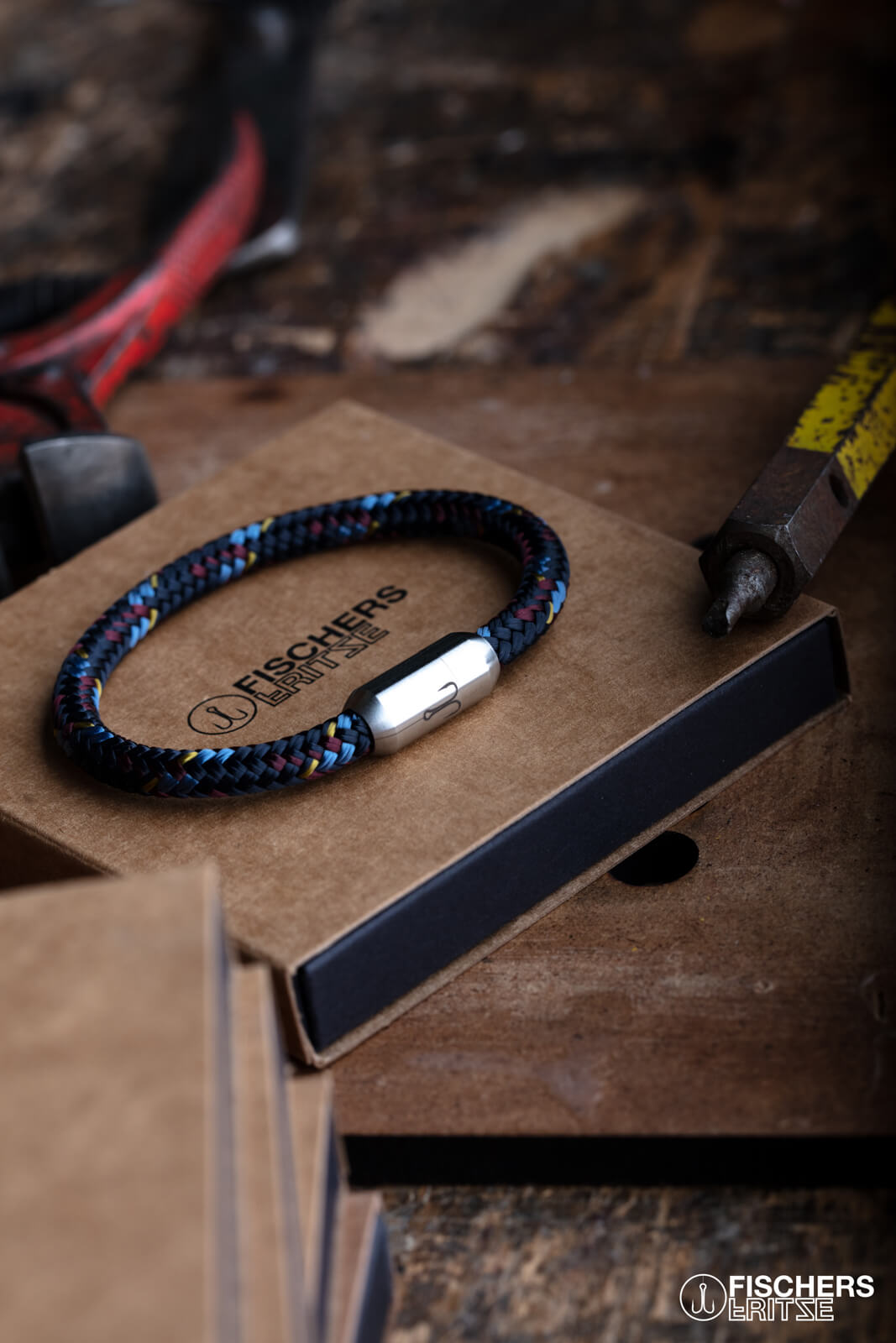 fischers-fritze-krabbe-nele-segeltau-armband-marineblau-dunkelrot-pastellblau-cu image 8