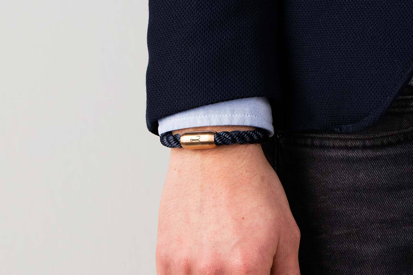 fischers-fritze-k-nigsmakrele-hugo-armband-marineblau-gedreht image 8