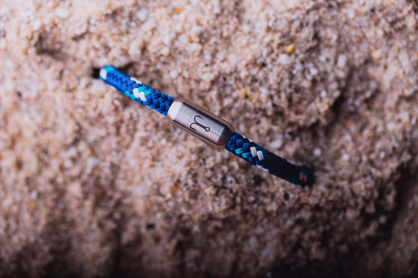 fischers-fritze-krabbe-marina-armband-ozeanblau-aquamarin-weiss image 3