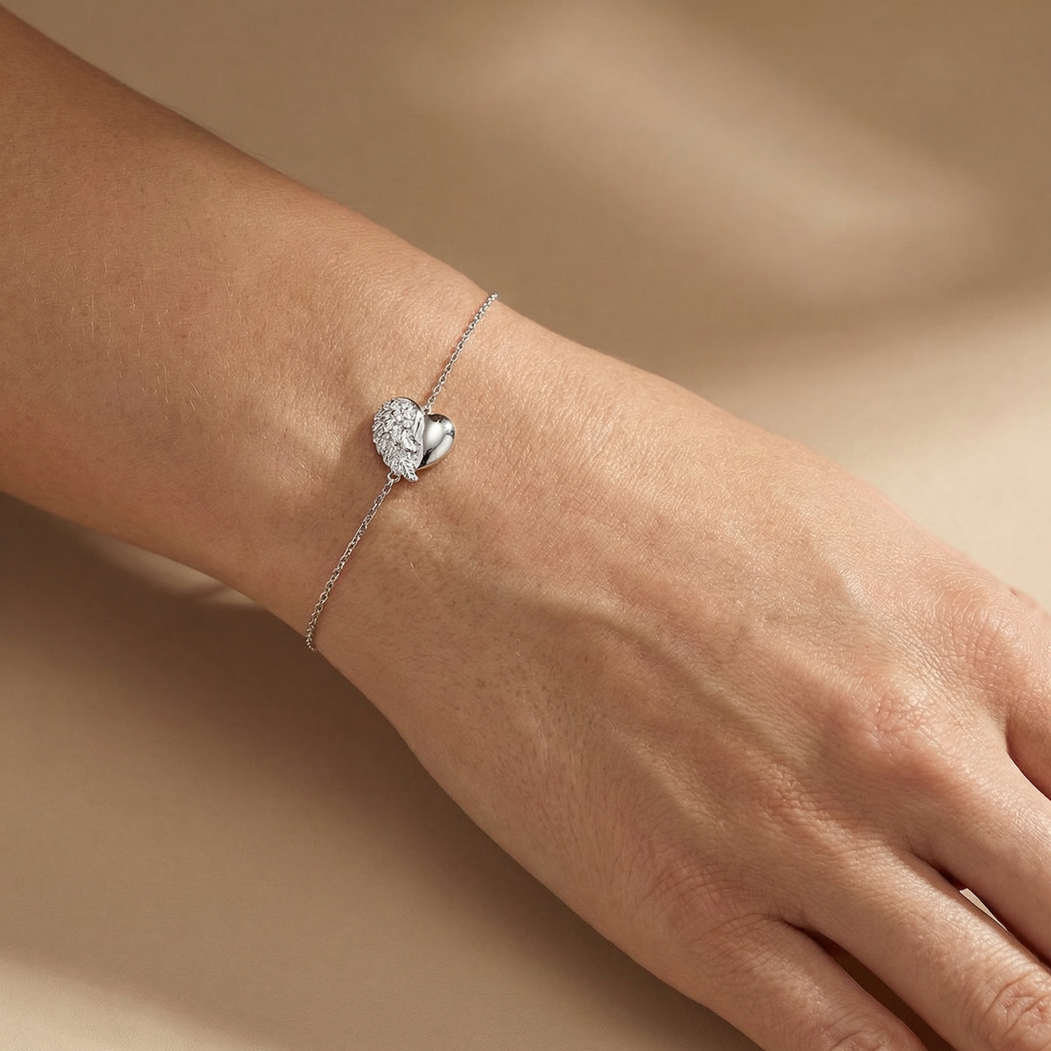 engelsrufer-armband-925er-silber-herzfl-gel-mit-zirkonia-silber image 2