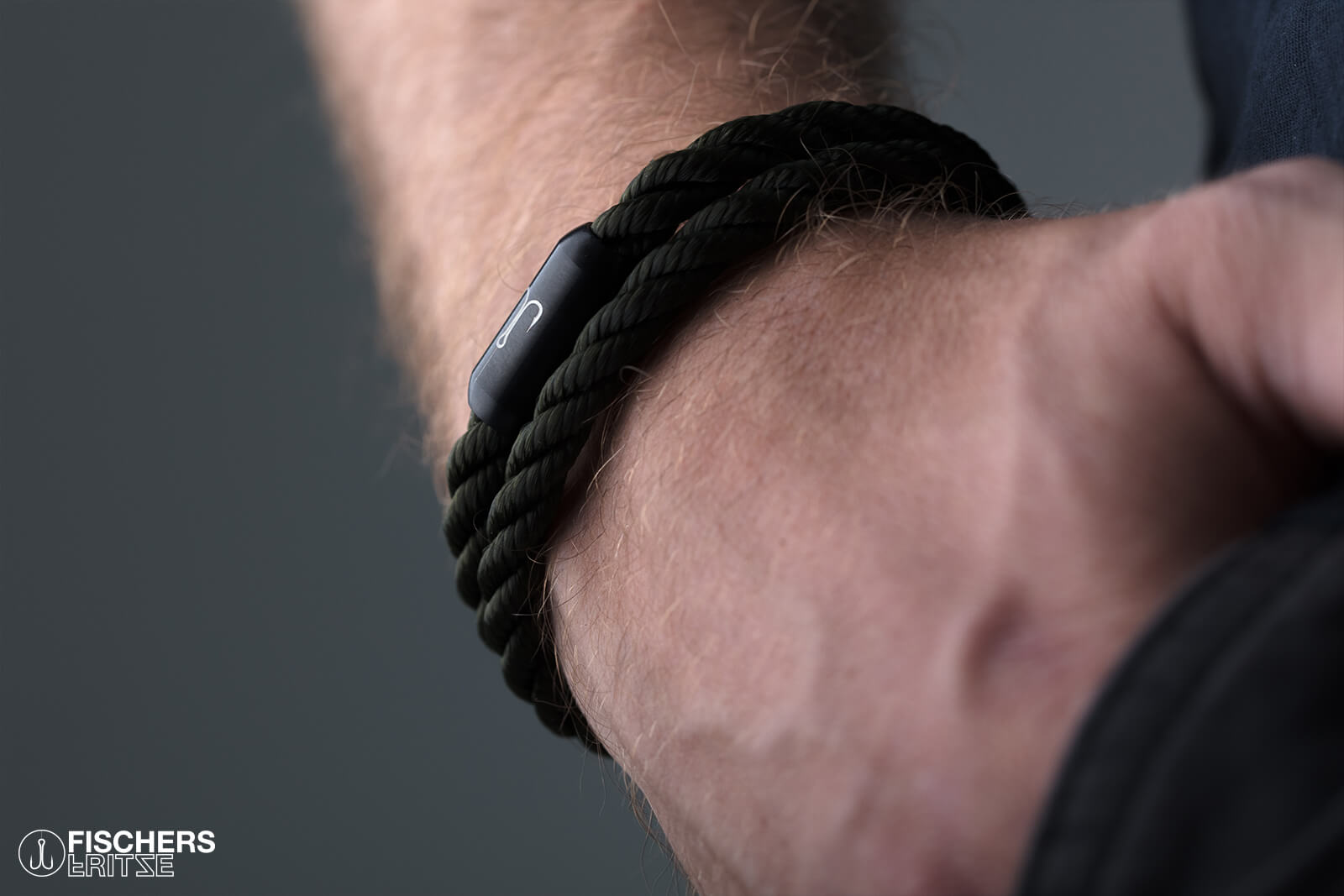fischers-fritze-torpedogarnele-jakob-segeltau-armband-olivgr-n-gedreht-6-mm-schw image 2
