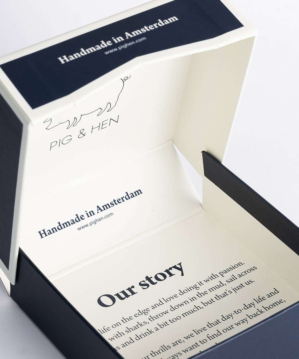 pig-hen-single-giftbox-geschenkbox-navy-unisex image 3