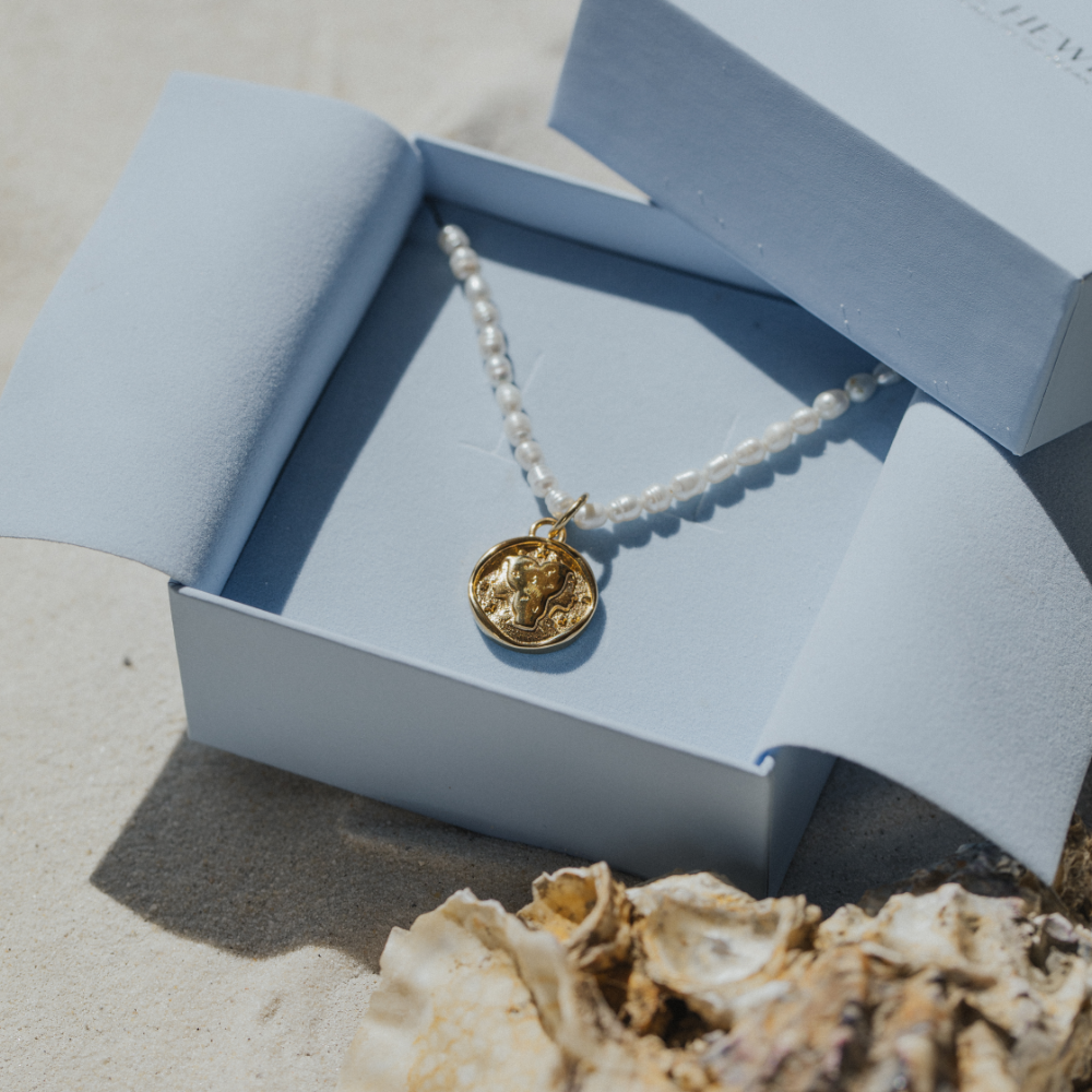 paul-hewitt-ocean-stories-gemini-charm-gold image 3