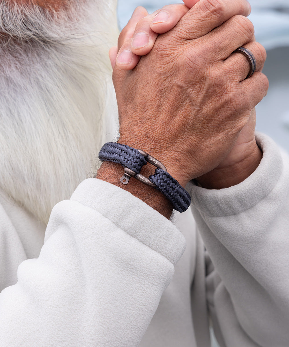 pig-hen-gorgeous-george-armband-slate-gray-bronze image 2