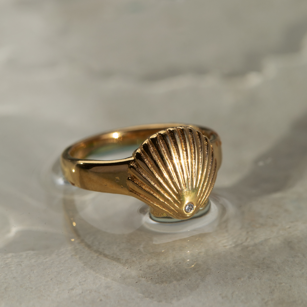 paul-hewitt-scallop-ring-gold image 3
