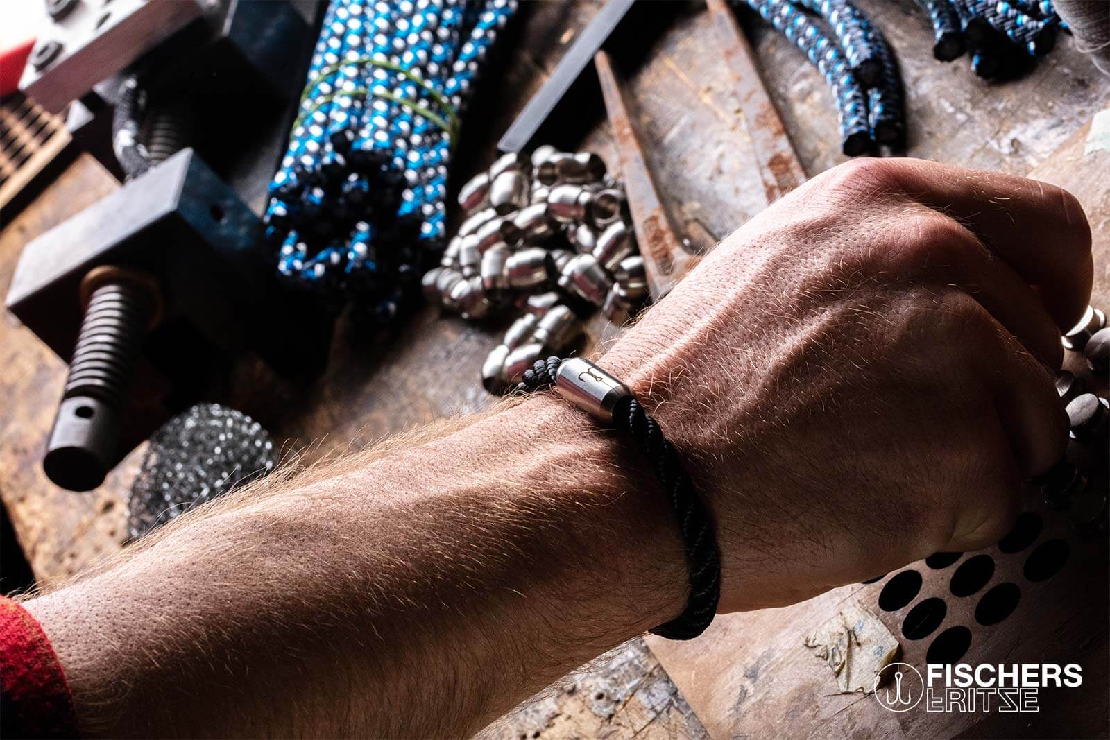 fischers-fritze-krabbe-otti-segeltau-armband-schwarz-gedreht image 3
