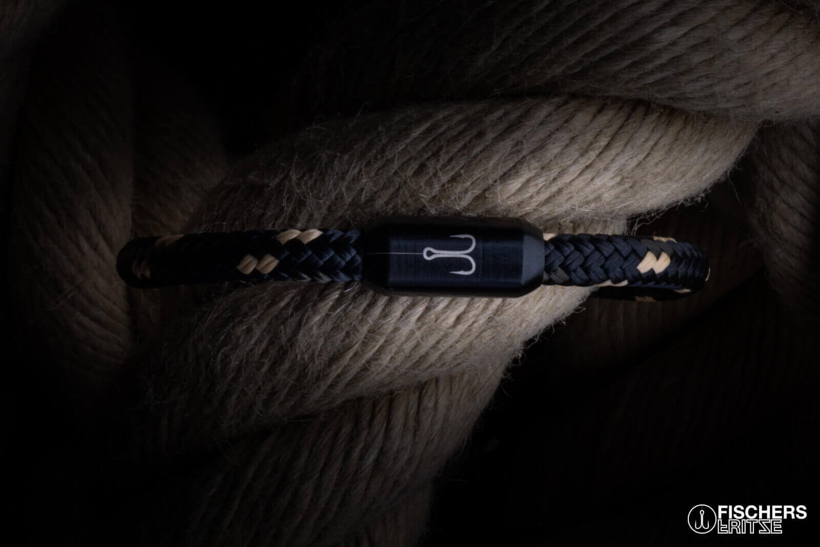 fischers-fritze-torpedokrabbe-edda-segeltau-armband-schwarz-olivgr-n-natur-6-mm image 3