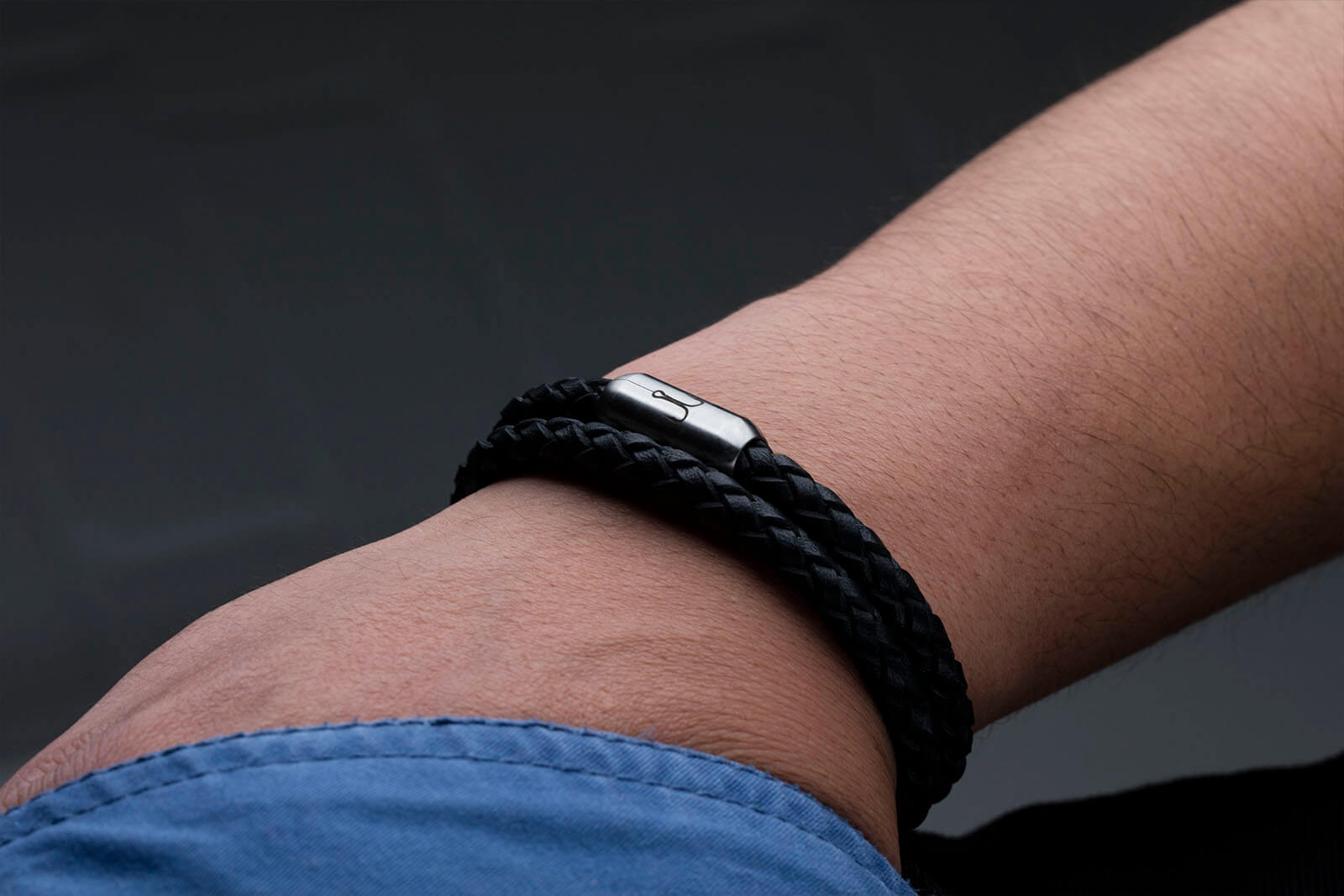 fischers-fritze-garnele-fernando-lederarmband-schwarz-geflochten image 6