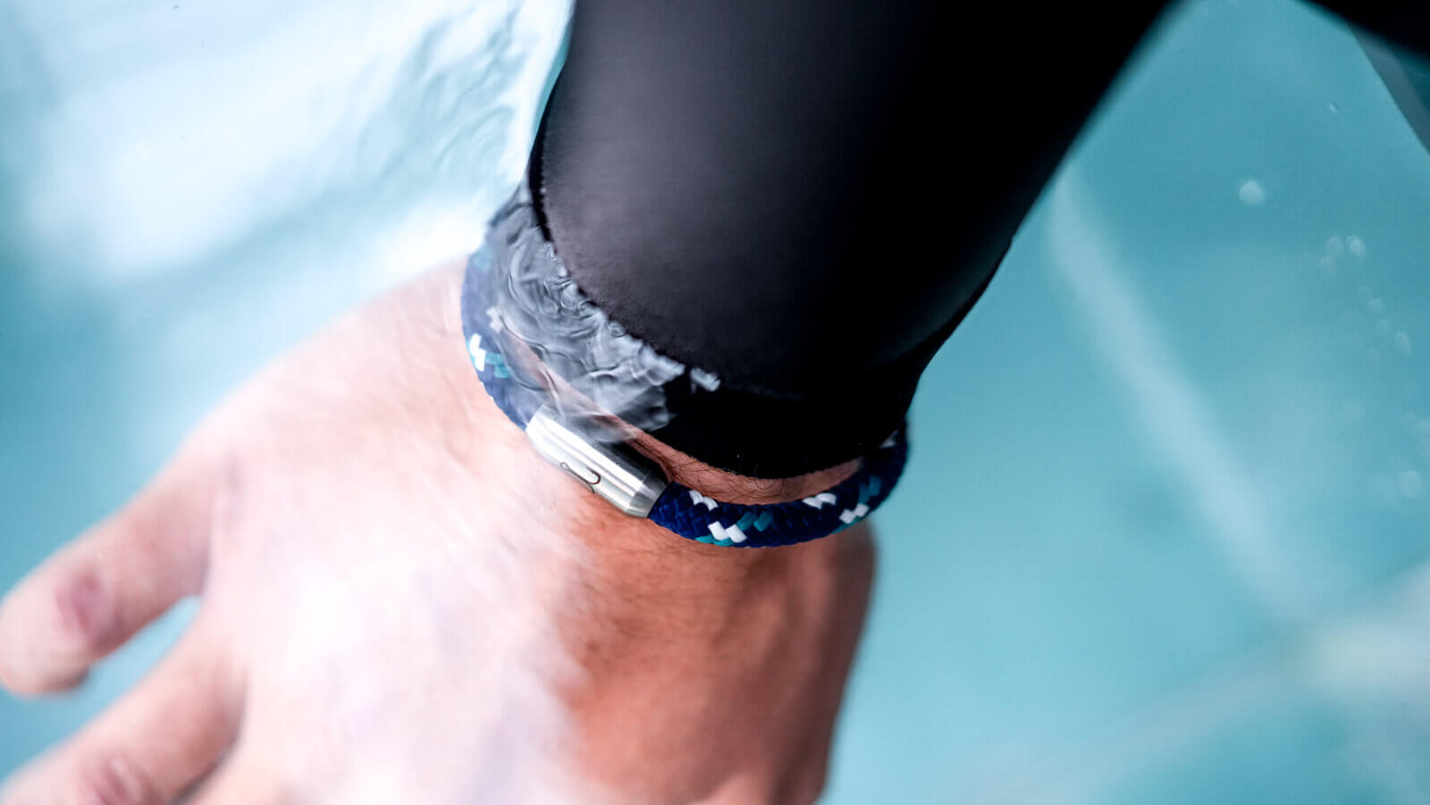 fischers-fritze-krabbe-marina-armband-ozeanblau-aquamarin-weiss image 4