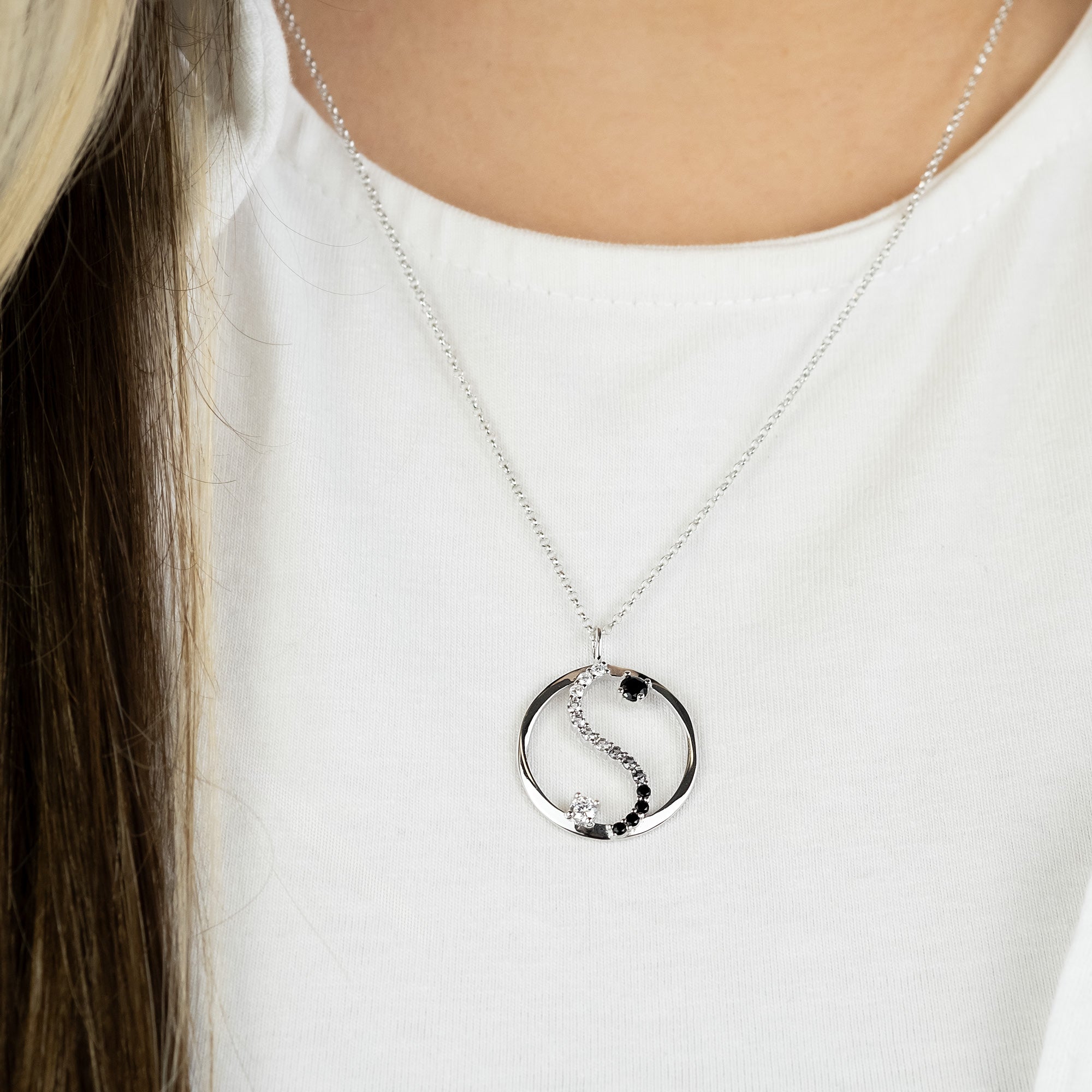 engelsrufer-halskette-925er-silber-yin-yang-mit-zirkonia-multicolor image 2