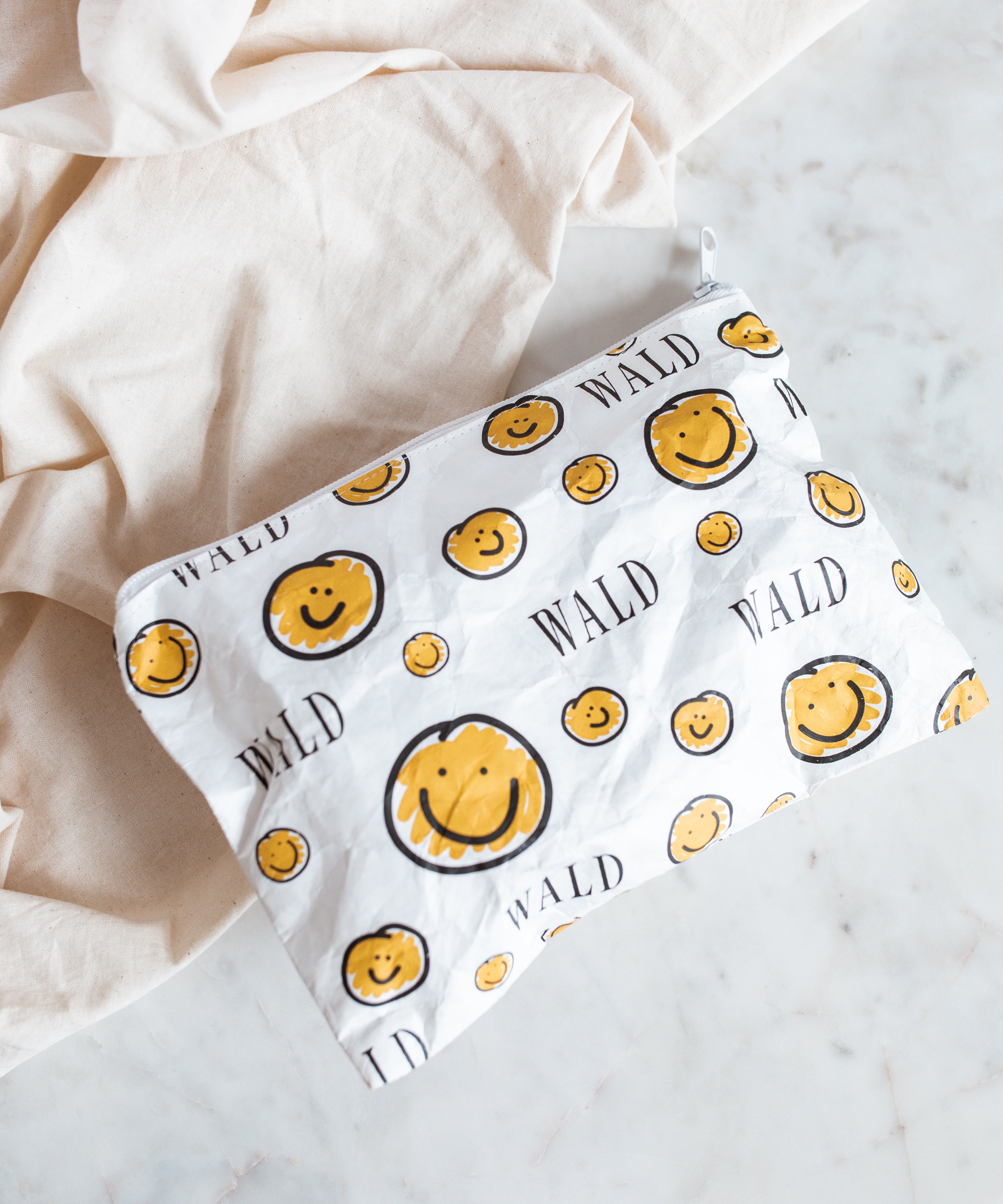 wald-berlin-smilie-dude-pouch-tyvek-schmuckbeutel image 2