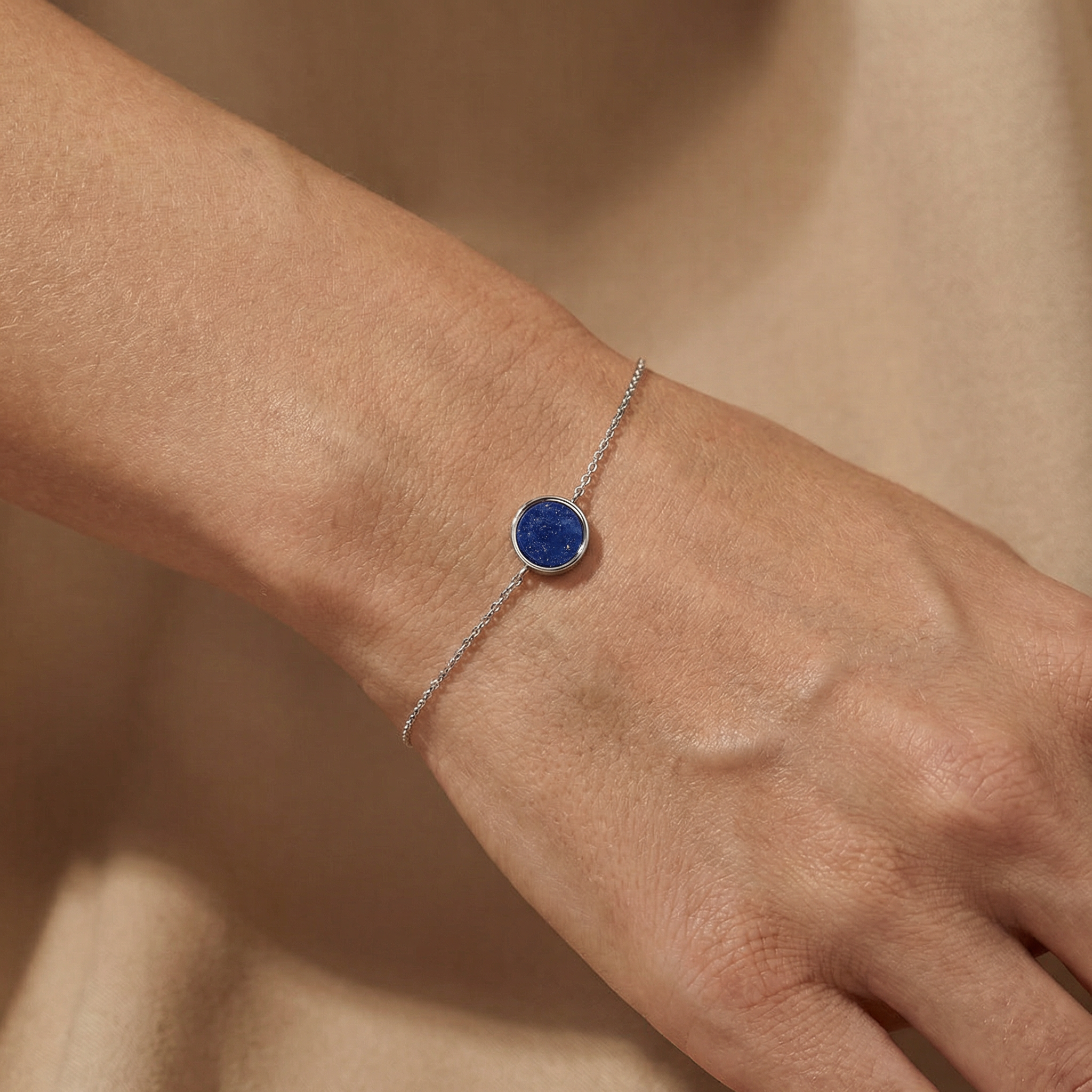 engelsrufer-armband-925er-silber-mit-kraftstein-lapislazuli image 3