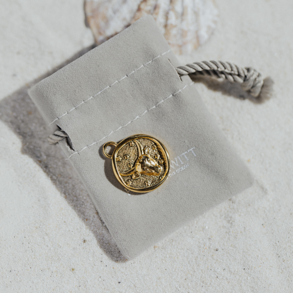 paul-hewitt-taurus-charm-gold-sternzeichen-charm-stier image 2
