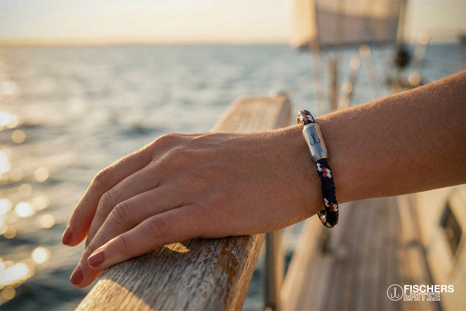 fischers-fritze-krabbe-klara-segeltau-armband-marineblau-rosa-wei-6mm image 3