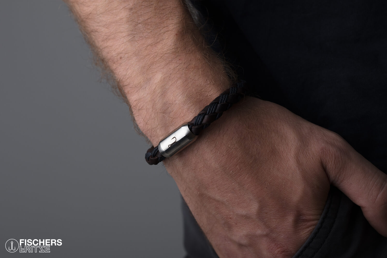 fischers-fritze-leder-makrele-franz-josef-armband-braun-marineblau-geflochten image 8