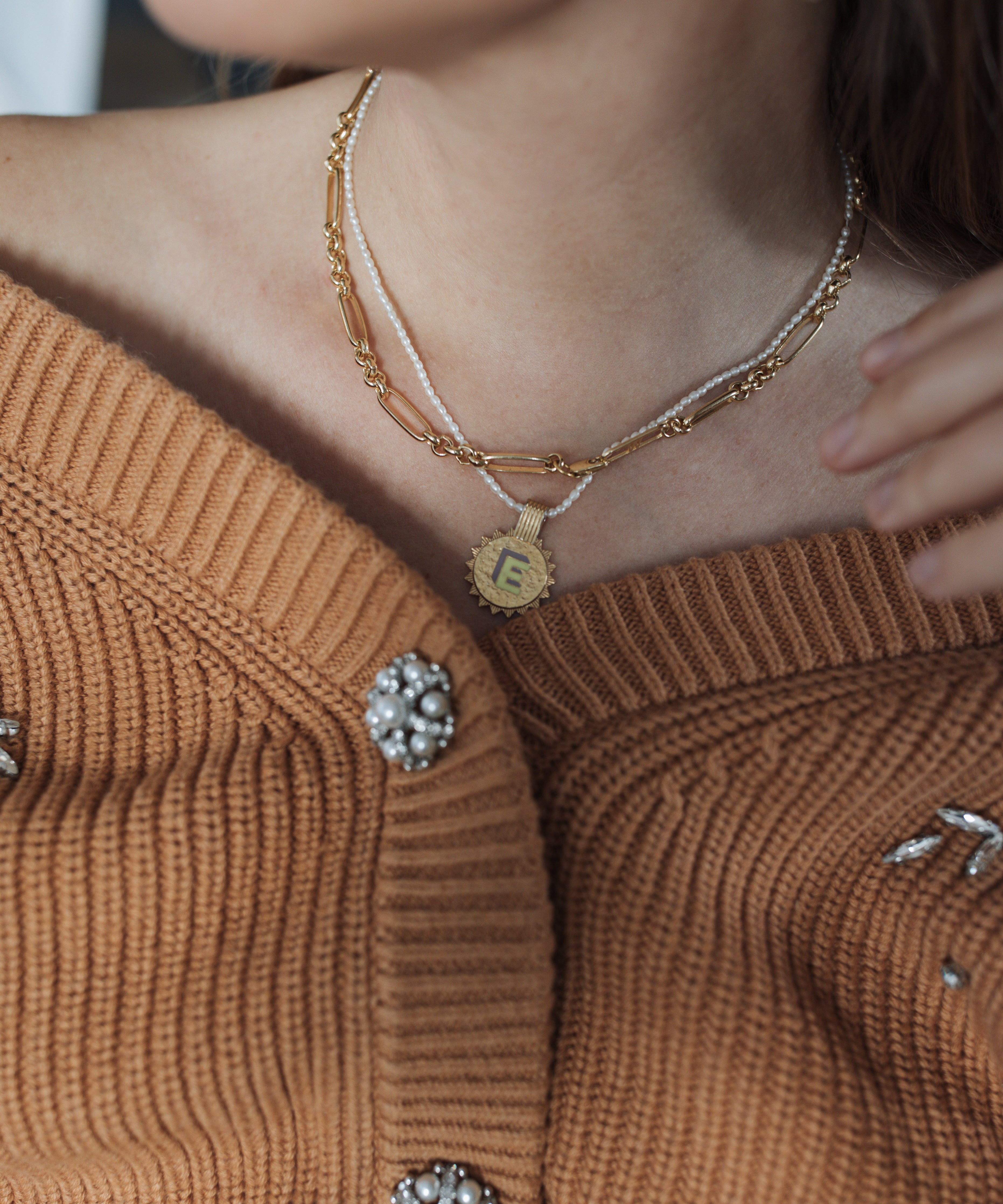 wald-berlin-say-my-name-gold-necklace-initialen-kette image 6