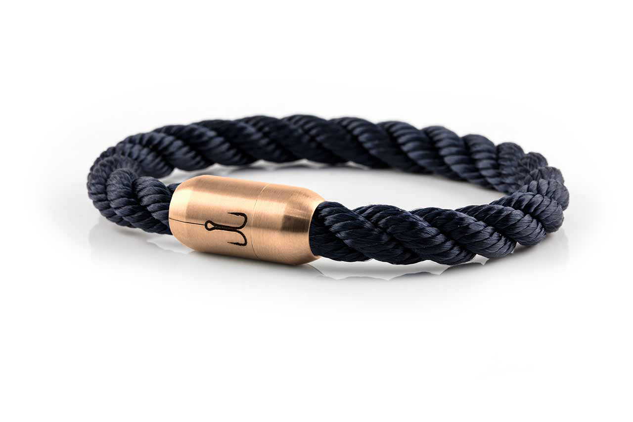 fischers-fritze-k-nigsmakrele-segeltau-armband-marineblau-gedreht-im-geschenkkar image 1