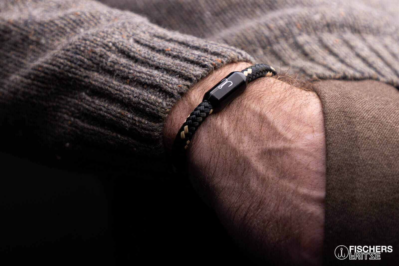 fischers-fritze-torpedokrabbe-edda-segeltau-armband-schwarz-olivgr-n-natur-6-mm image 7