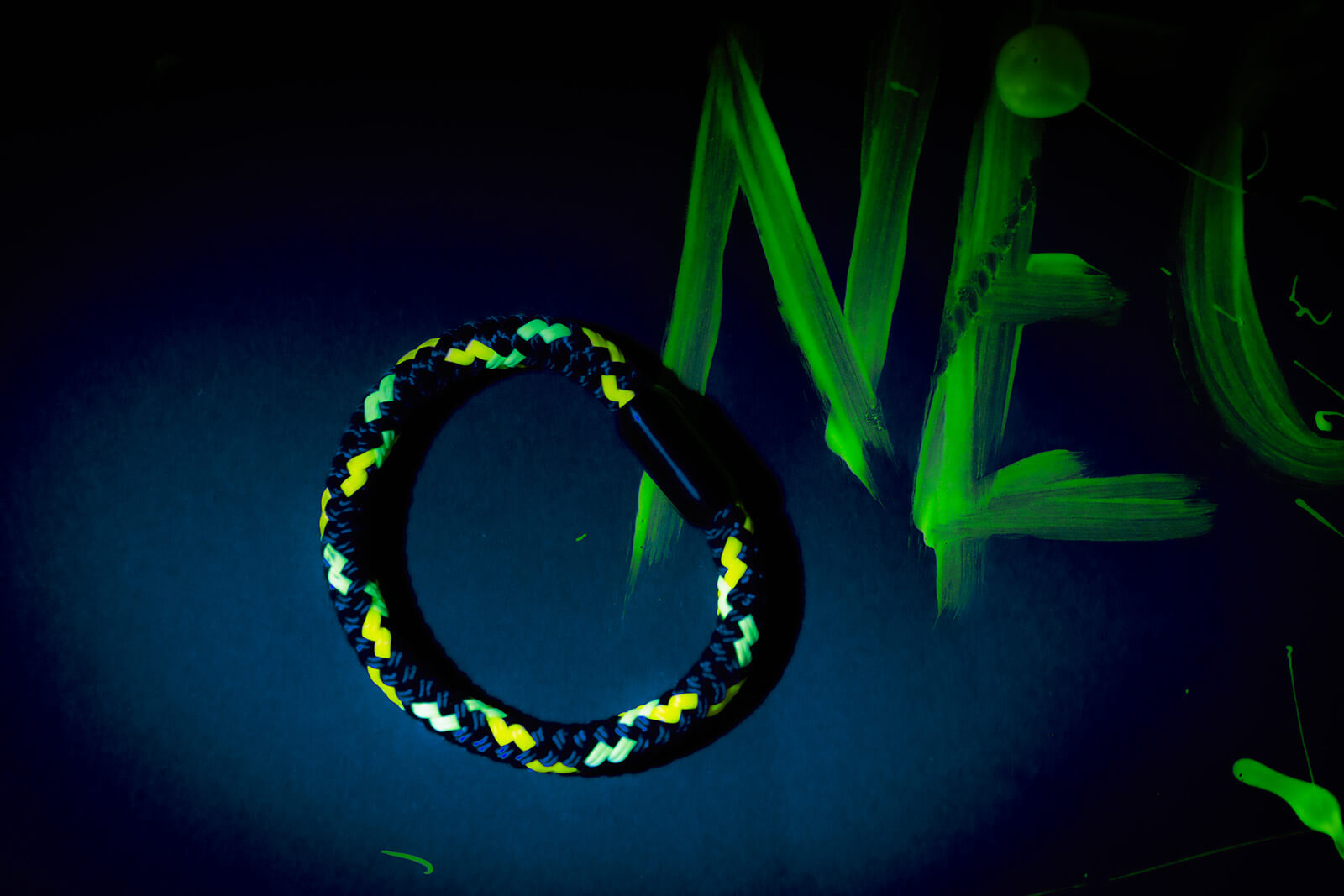 fischers-fritze-torpedomakrele-neo-segeltau-armband-marineblau-neongelb-neongr-n image 6