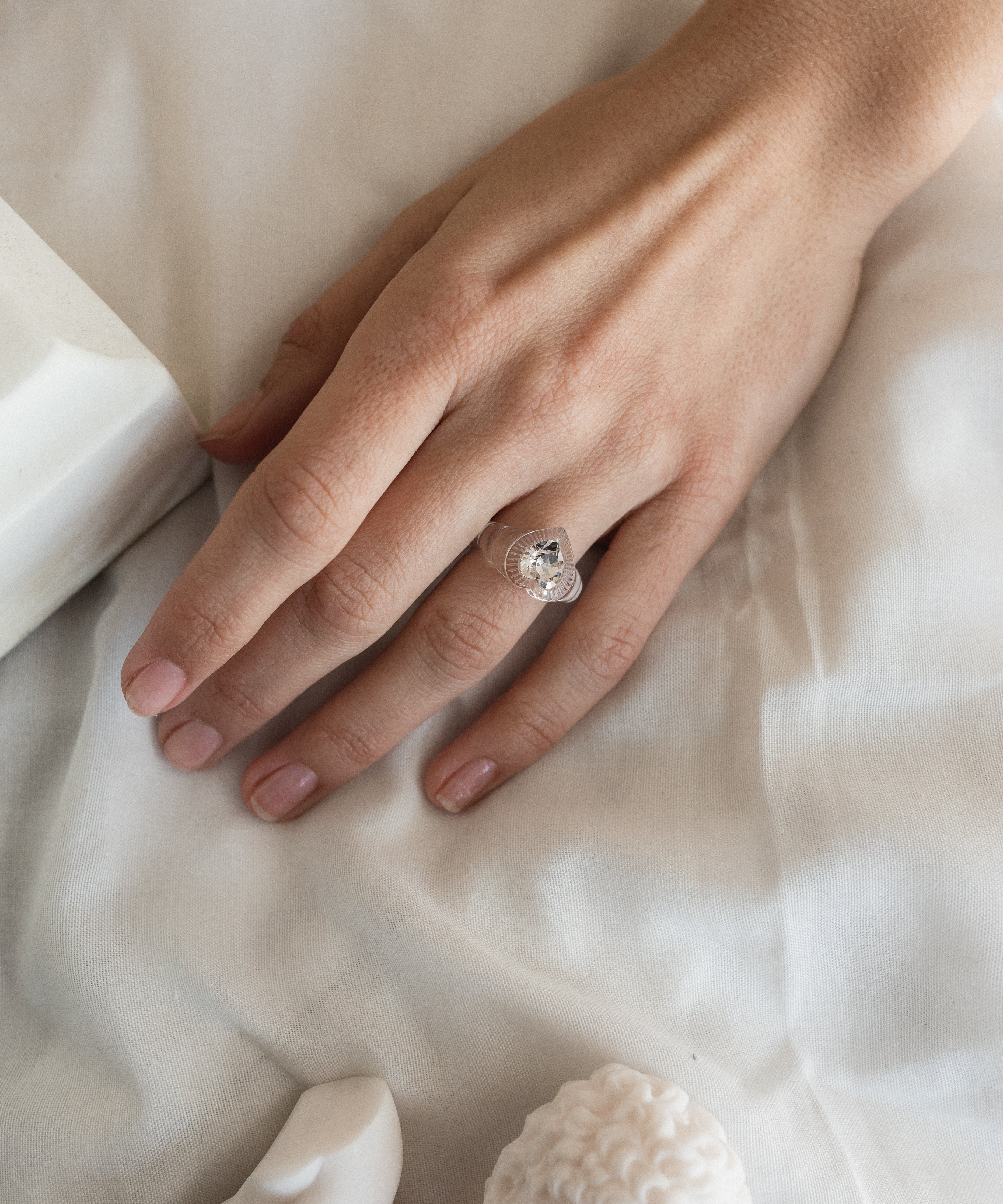 wald-berlin-be-my-lover-ring-transparent-gr-53 image 2