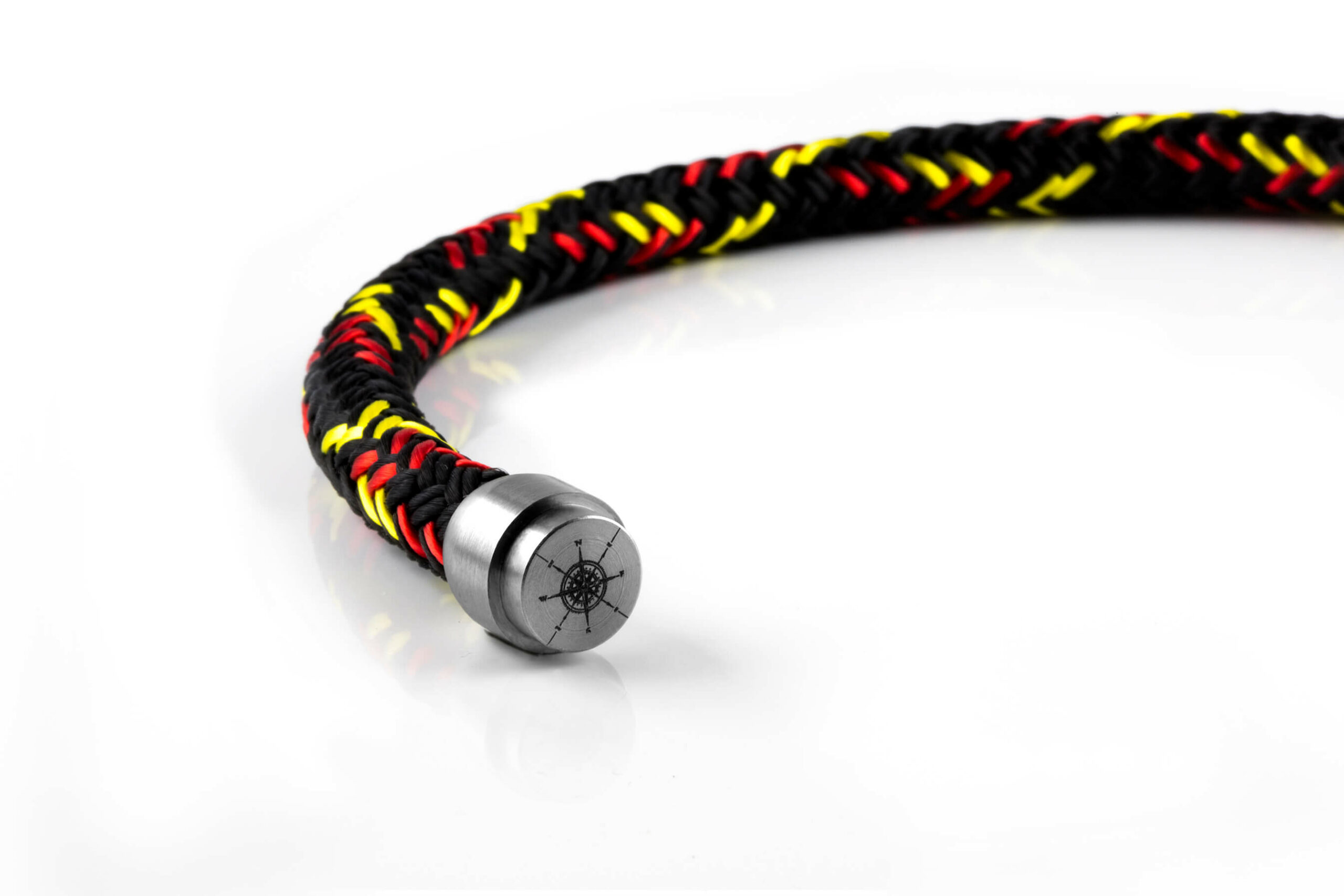 fischers-fritze-makrele-berti-segeltau-armband-deutschland-fan-edition-schwarz-r image 4