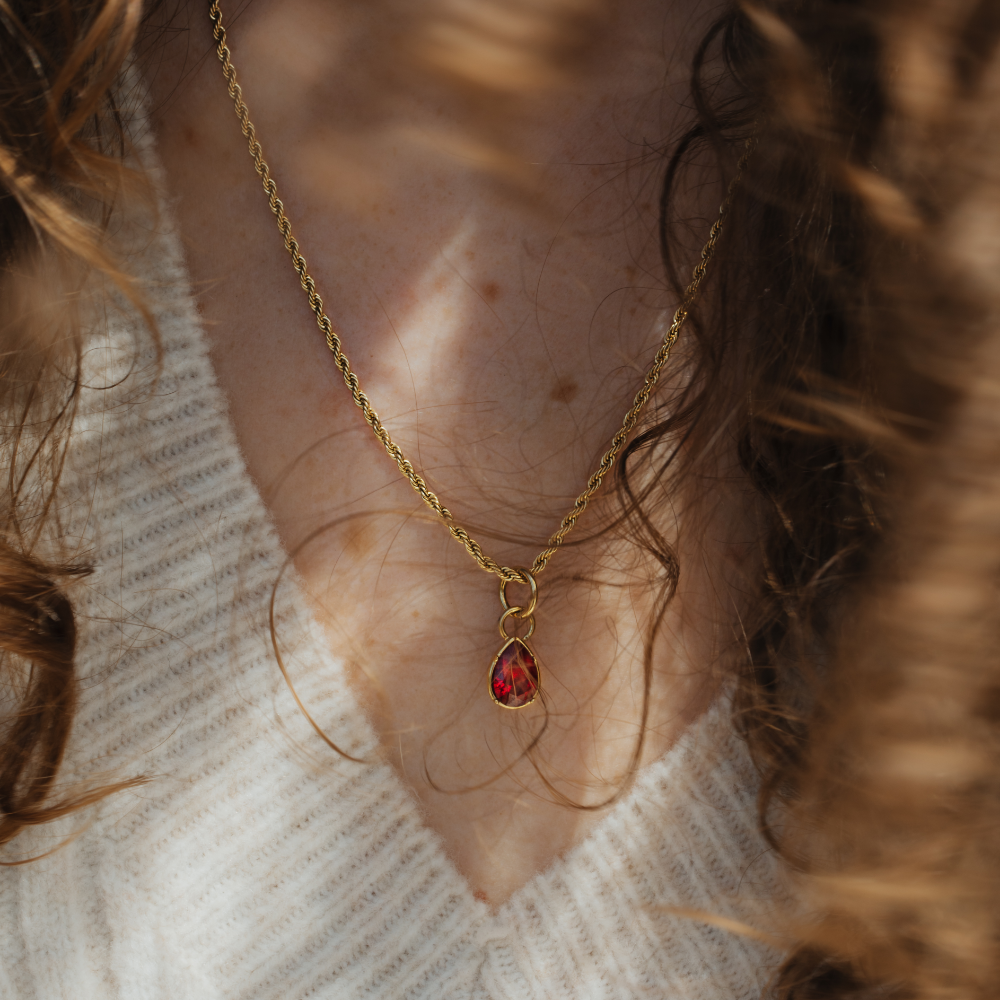 paul-hewitt-set-red-stone-charm-und-halskette-gold-ocean-stories image 4