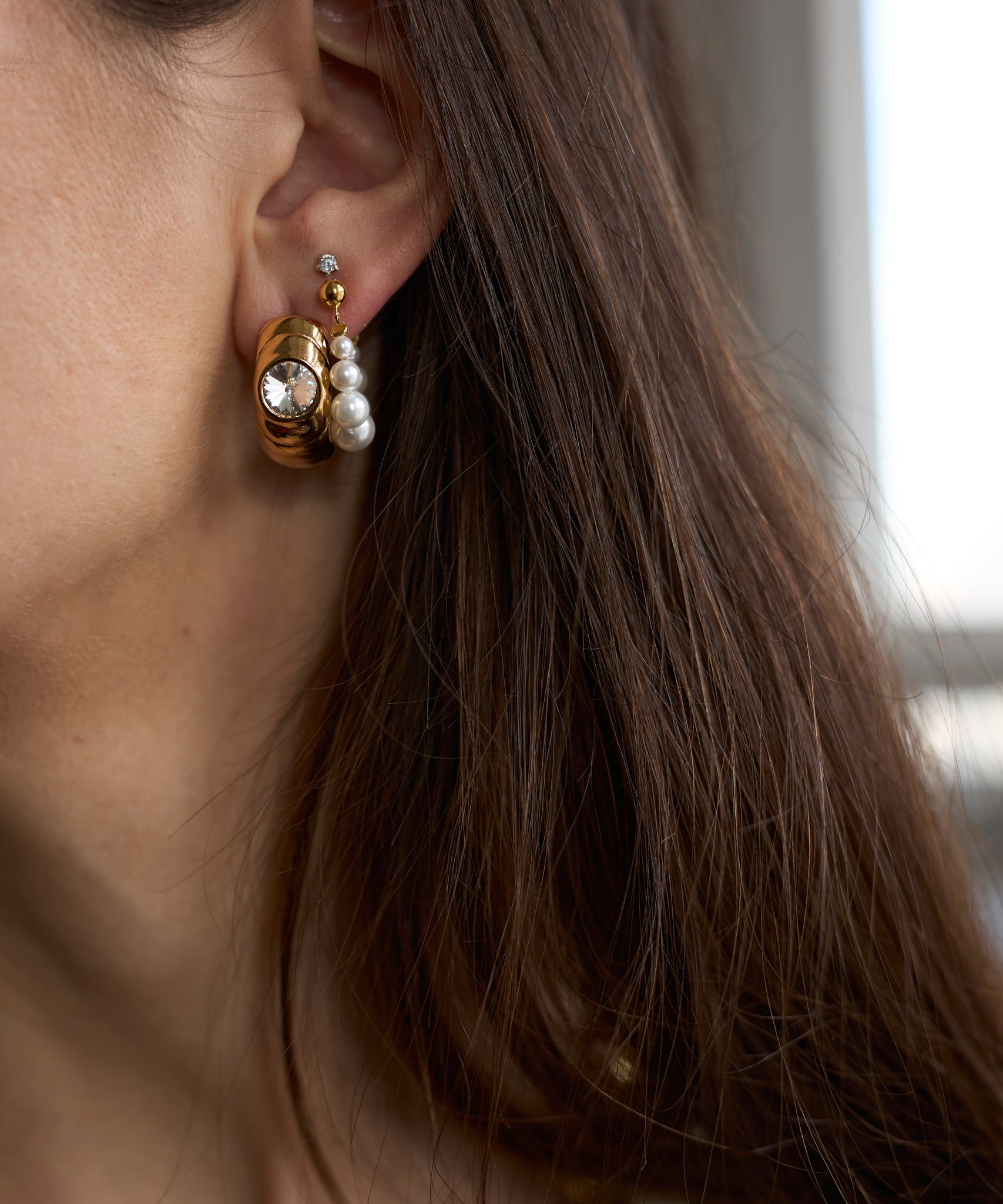 wald-berlin-isla-bonita-ready-or-not-creolen-80s-gold-ohrringe-mit-swarovski-ste image 3