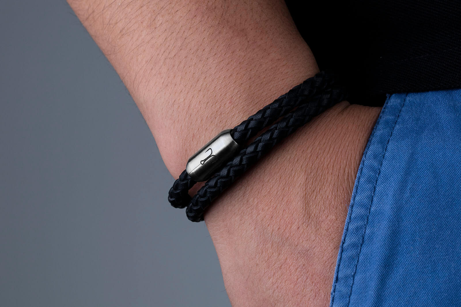 fischers-fritze-garnele-fernando-lederarmband-schwarz-geflochten image 2