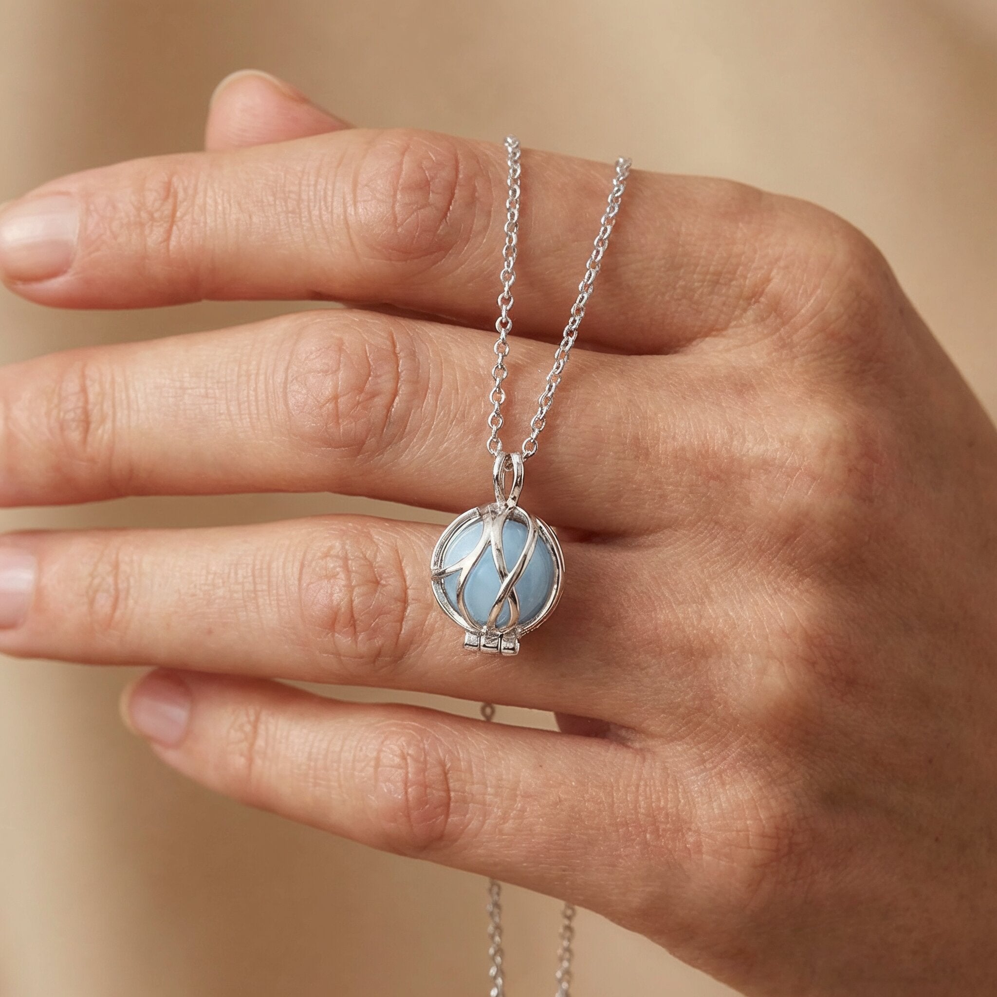 engelsrufer-paradise-halskette-925er-silber-mit-kraftstein-blauer-achat image 3