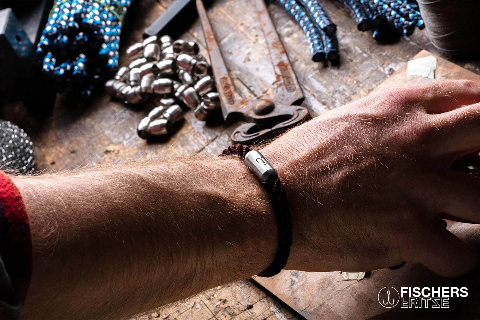 fischers-fritze-krabbe-berta-segeltau-armband-dunkelrot-gedreht image 7
