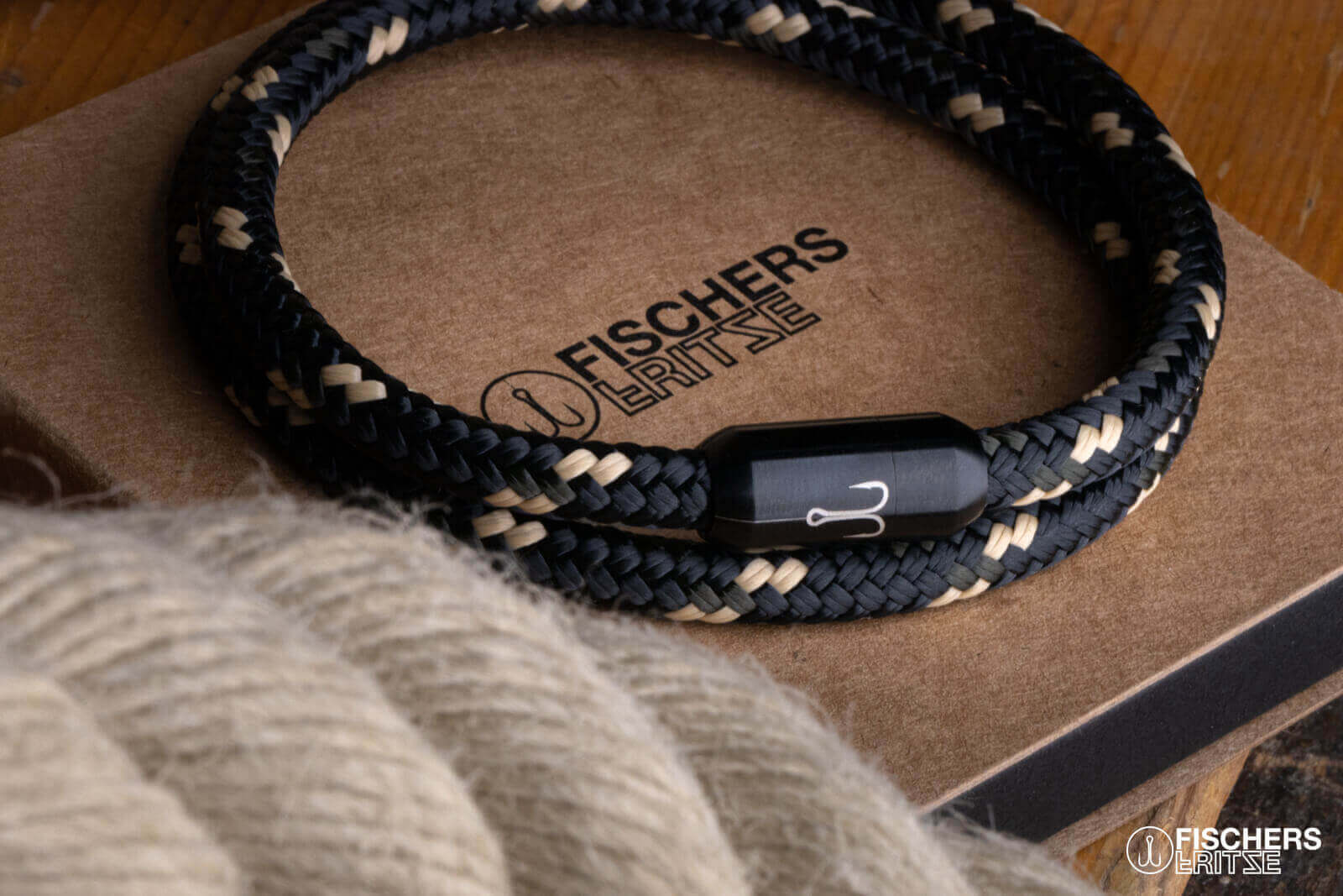 fischers-fritze-torpedogarnele-edward-segeltau-armband-schwarz-olivgr-n-natur image 6