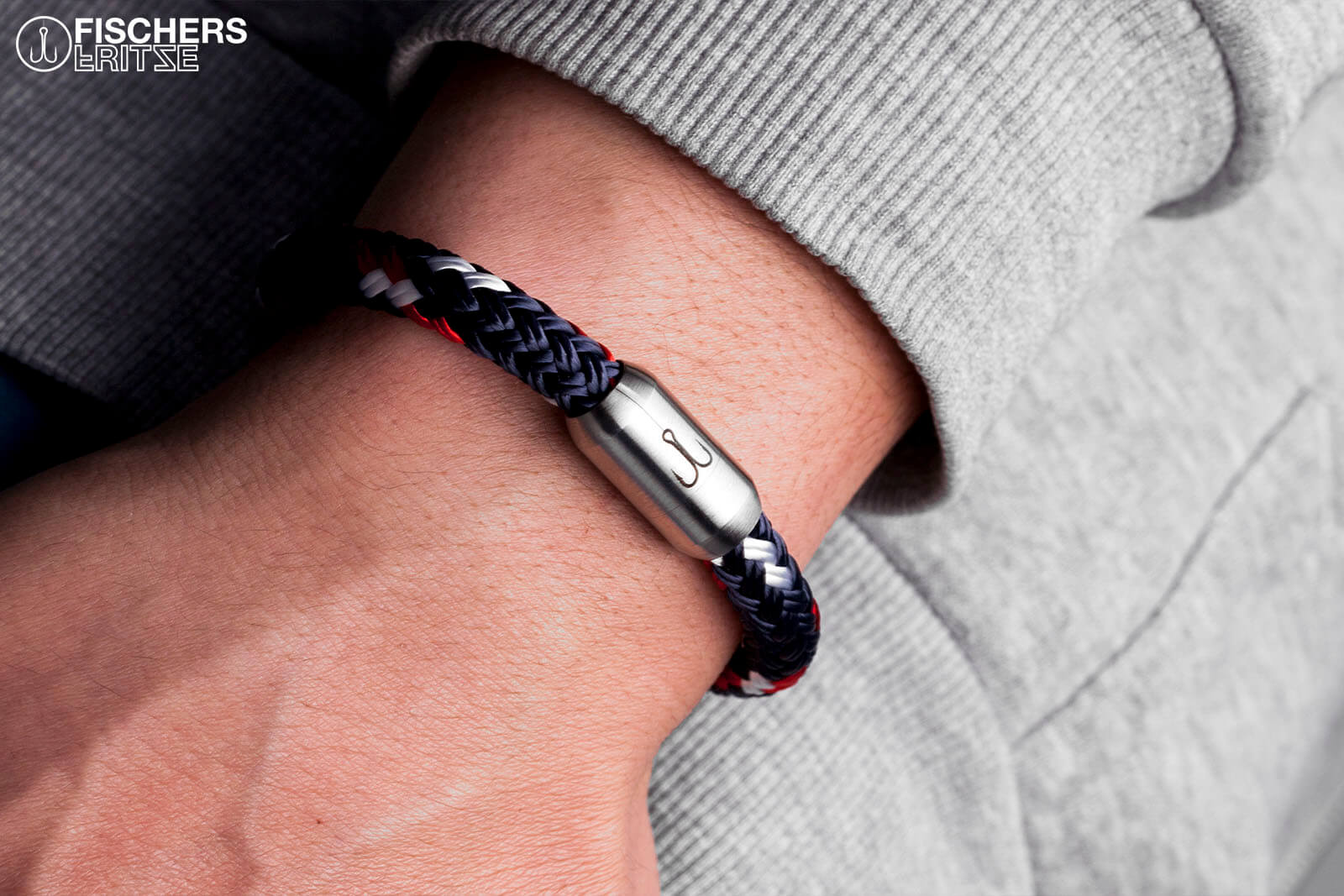 fischers-fritze-makrele-oskar-segeltau-armband-marineblau-rot-wei-8-mm image 3
